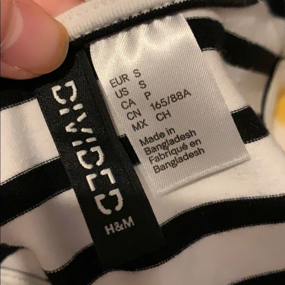 Striped Crop Tanktop - Picture 2 of 2